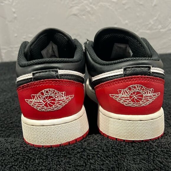 🏀 NIKE AIR JORDAN 1 Low 'Bred Toe' 2023 Shoes Big Kids Sz 4Y - RARE - Excellent - Picture 6 of 12